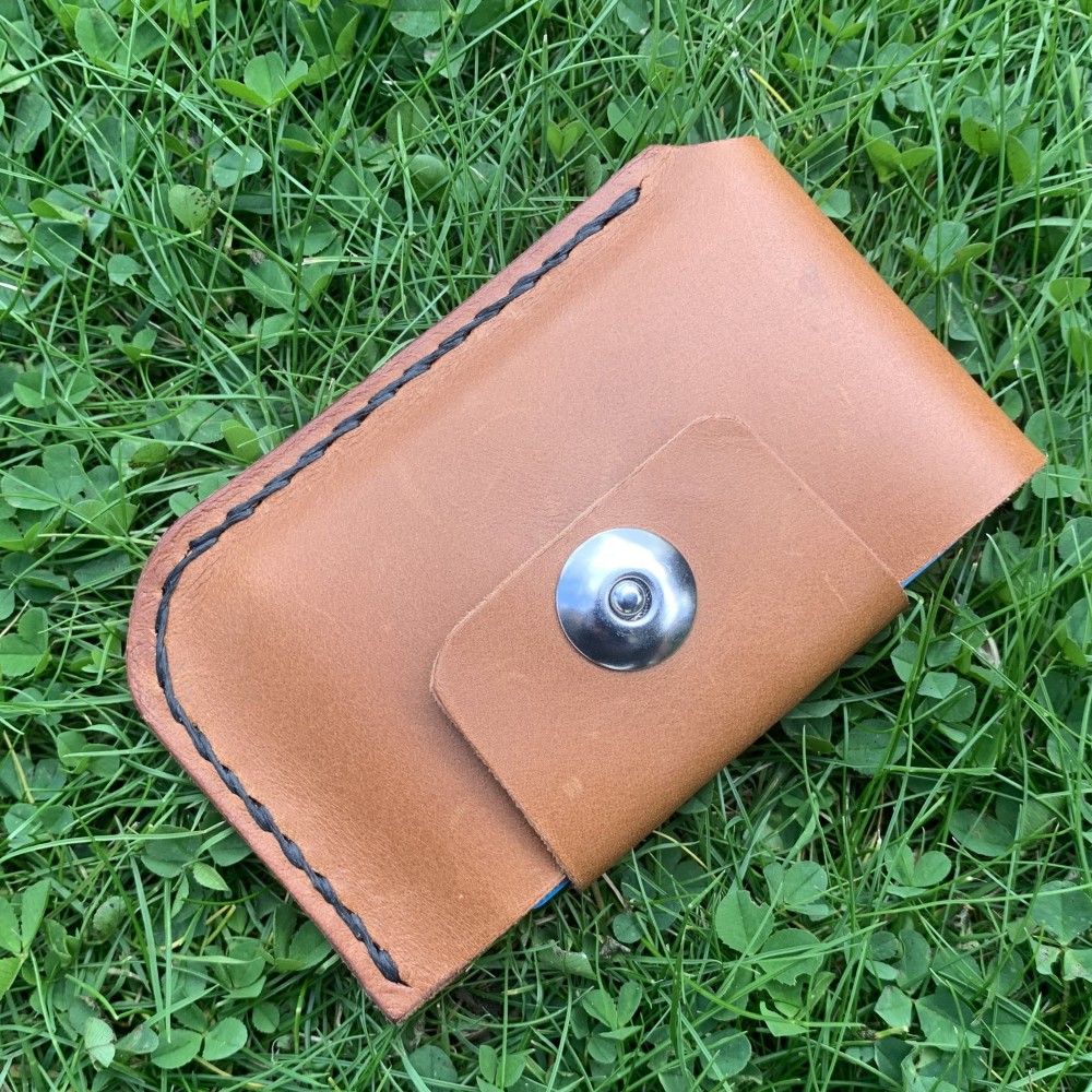 Handmade Elegance: The Men's Leather Card Wallet